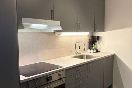 Nyrenoverad 2:a på Kungsgatan, centralt