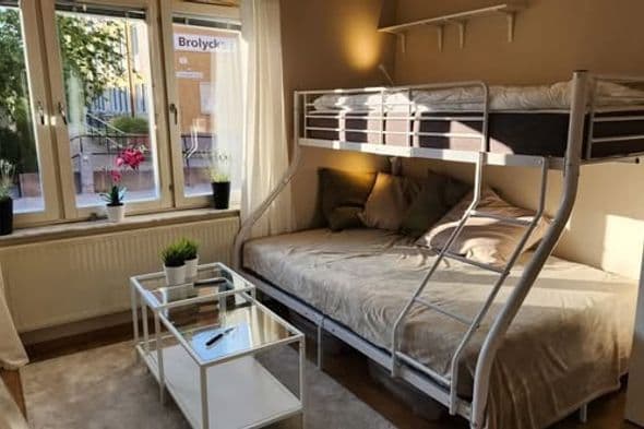 Möblerad 1:a på Väster – Nära Centralen